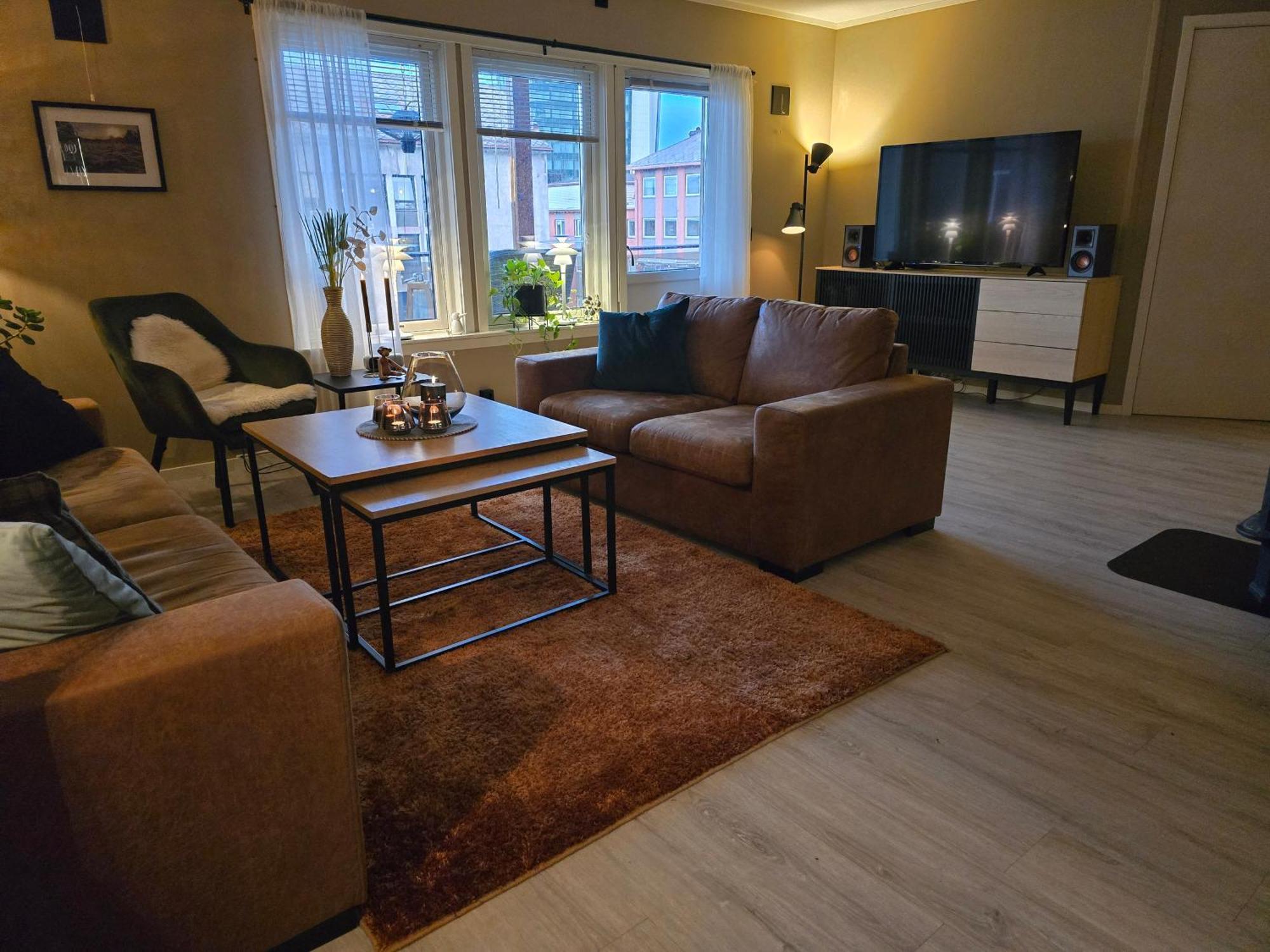 Koselig Og Moderne Leilighet, Meget Sentralt I Narvik Med Gratis Parkering! Bagian luar foto